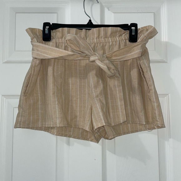 Striped paperback shorts - Picture 3 of 8